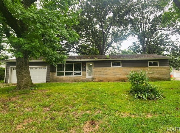 1009 N Burtschi Street, Vandalia, IL 62471