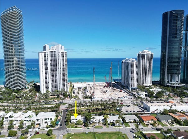 18825 Atlantic Blvd, Sunny Isles Beach, FL 33160