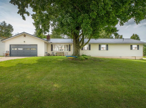 110 E Kochheiser Road, Bellville, OH 44813
