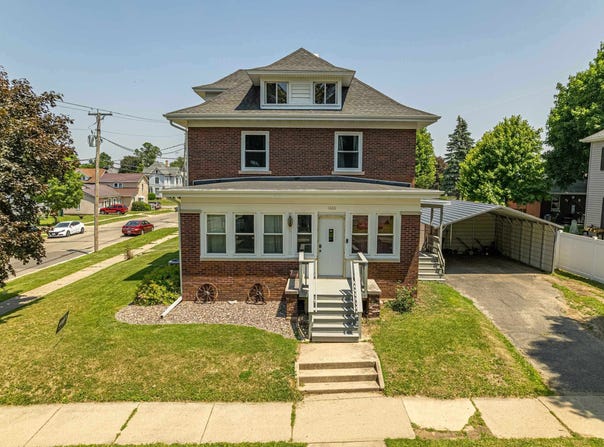 1600 15th Avenue, Monroe, WI 53566