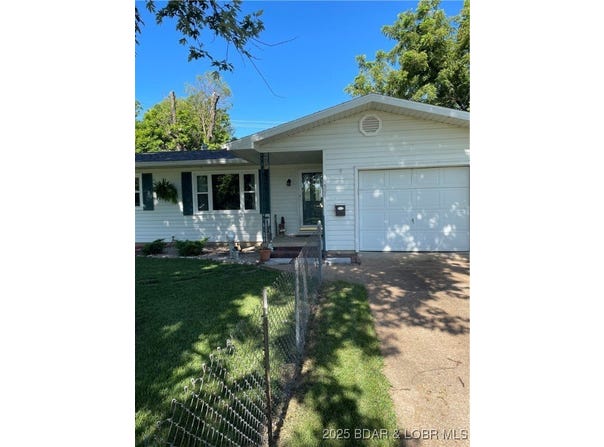 501 N Mill Street, Eldon, MO 65026