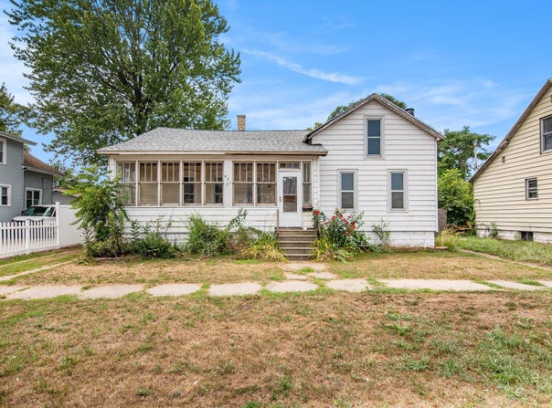 826 Elliott Avenue, Grand Haven, MI 49417