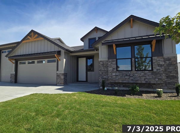 173 E Jarvis St, Meridian, ID 83642
