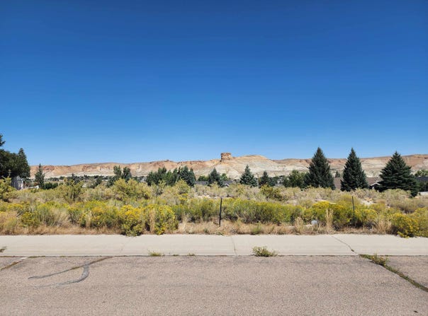 100 Collier Circle, Green River, WY 82935-4937