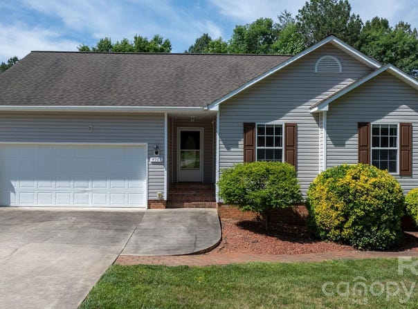 4967 Addison Lane, Hickory, NC 28601