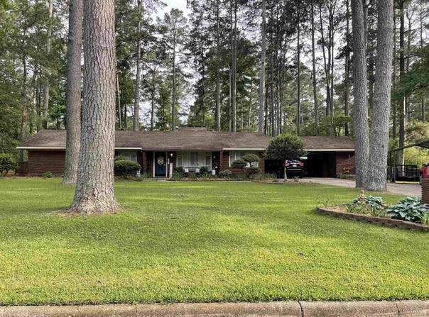 1701 W 3Rd St, Fordyce, AR 71742