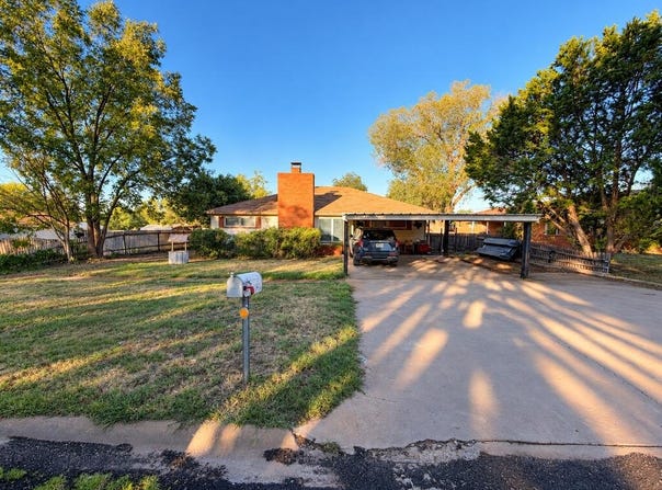 1531 Dallas St, Colorado City, TX 79512