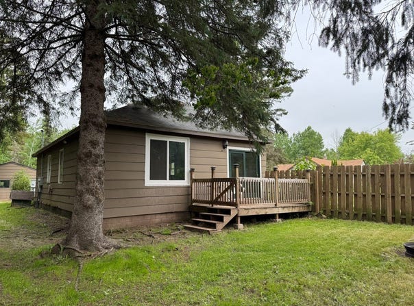 5911 E Pleasant Ave, South Range, WI 54874