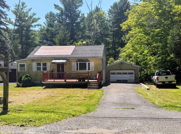 28 Green Acres Road, Craryville, NY 12521