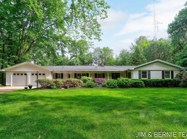 8518 146TH AVENUE, WEST OLIVE, MI 49460