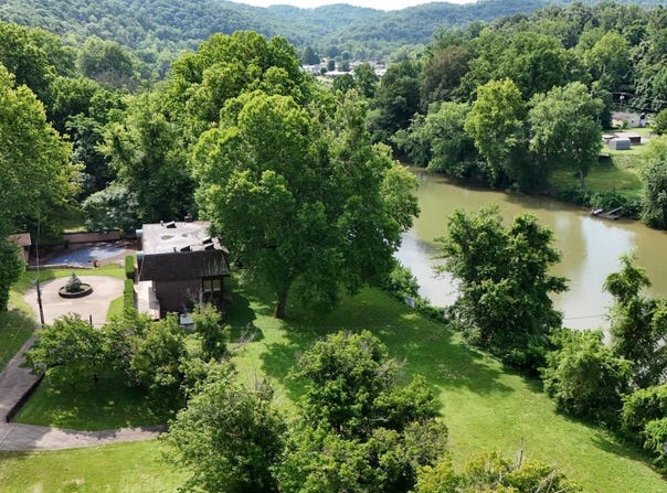1329 Pennsylvania Avenue, Saint Albans, WV 25177