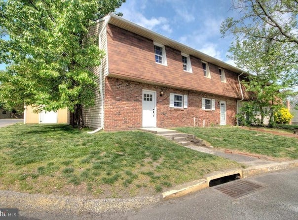 111 LA CASCATA, CLEMENTON, NJ 08021