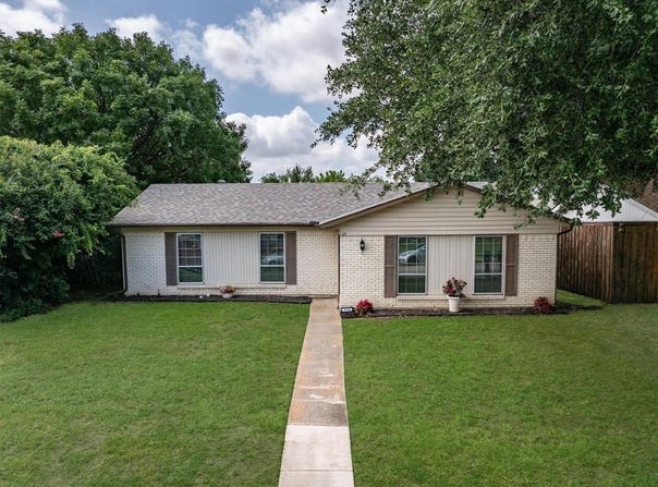 906 Roaming Road Drive, Allen, TX 75002
