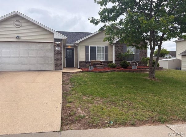 220 Settlers Pass, Waynesville, MO 65583