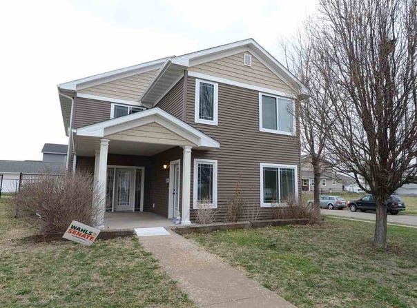 2694 Pinto Ln, IowaCity, IA 52240