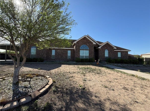 137 Lakeview Trace, Three Rivers, TX 78071
