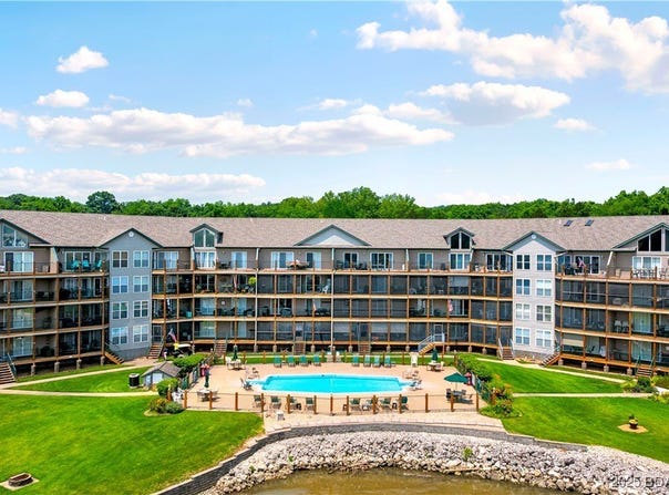 238 Cedar Glen Drive, Camdenton, MO 65020