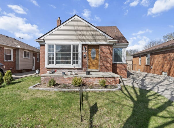 7210 Buckingham Avenue, Allen Park, MI 48101