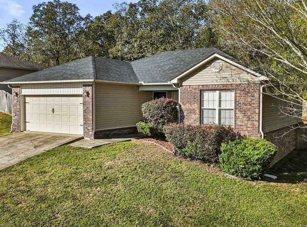 324 Weathering Lane, Austin, AR 72007