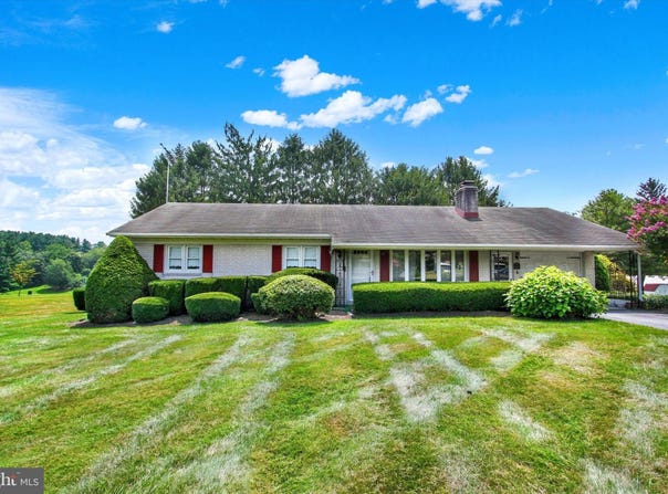 1649 SAINT PAUL STREET, HAMPSTEAD, MD 21074