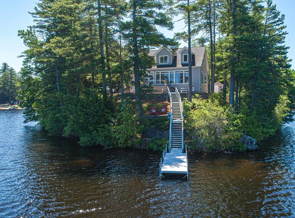 44 Pickeral Cove Road, Lebanon, ME 04027