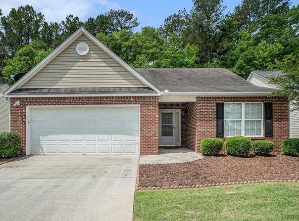 920 Village View Circle, Loganville, GA 30052