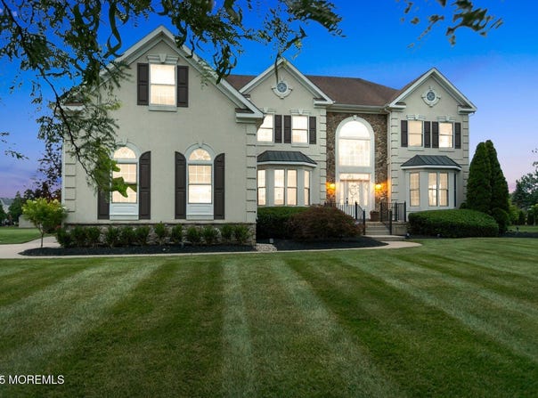 14 Kirsten Drive, Freehold, NJ 07728