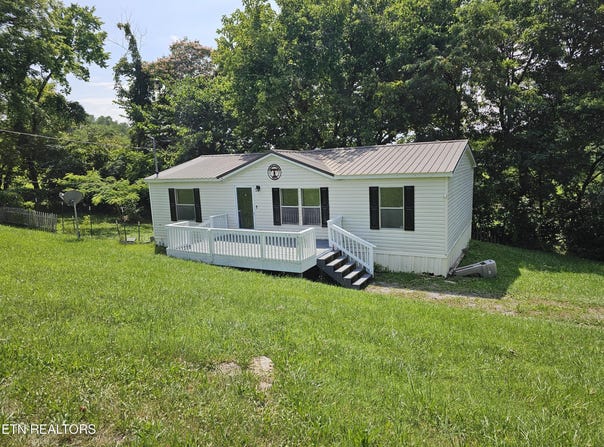 277 Coolidge Rd, LaFollette, TN 37766