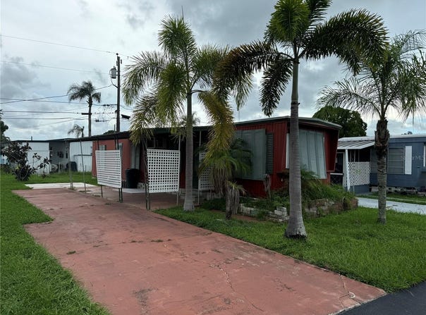 27466 US HIGHWAY 19 N, CLEARWATER, FL 33761