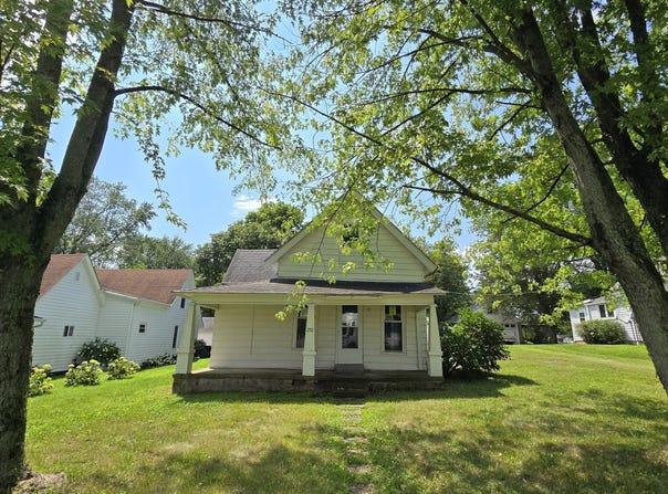 230 S High Street, Jamestown, IN 46147