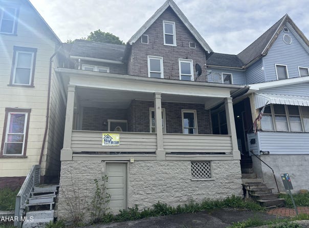 403 1st Avenue, Altoona, PA 16602