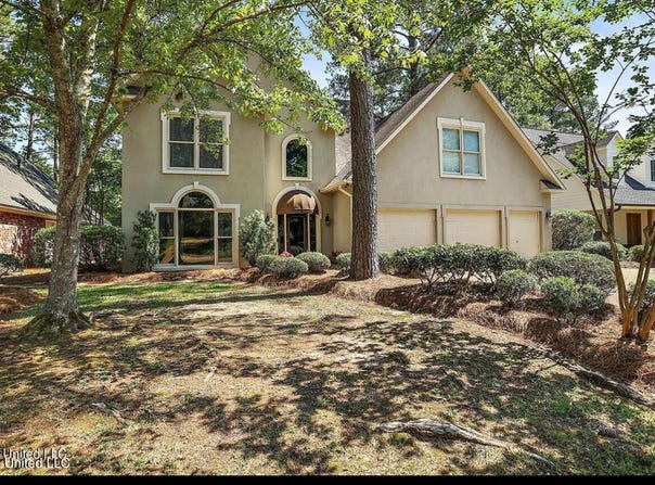 132 Pine Ridge Circle, Brandon, MS 39047
