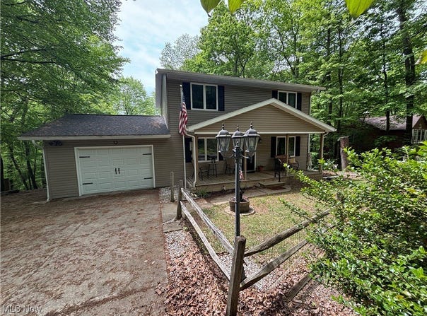 4696 Riverdale Street SW, Bolivar, OH 44612