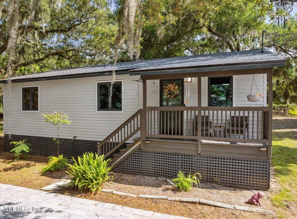 724 N 14TH Street, Fernandina Beach, FL 32034