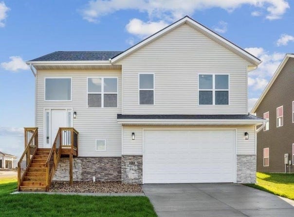 808 Windam Drive, Solon, IA 52333