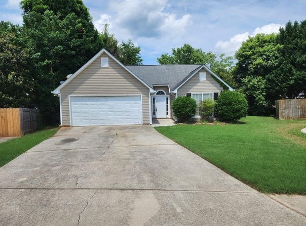 535 Village Circle, Stockbridge, GA 30281