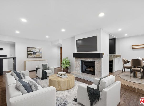 12940 Riverside Dr, Sherman Oaks, CA 91423