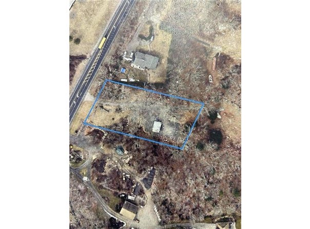 586 South County Trail, Exeter, RI 02822