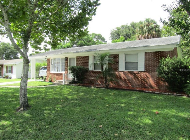 2501 SHERIDAN ROAD, MOUNT DORA, FL 32757