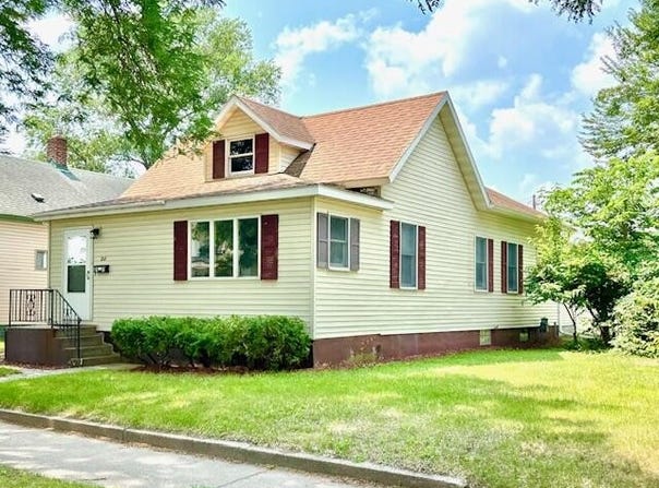 1311 Kane St, La Crosse, WI 54603