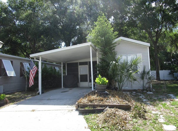 200  Devault St, Umatilla, FL 32784