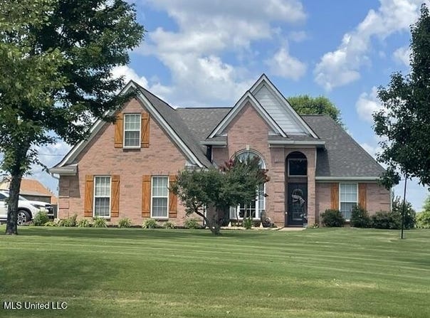 70 Tree Line Drive, Holly Springs, MS 38635