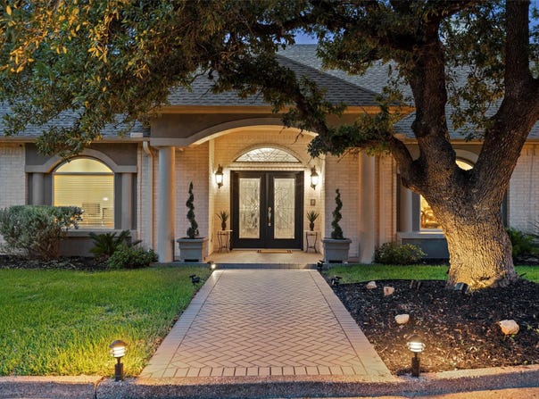 4411 HENNIG DR, Austin, TX 78738