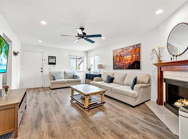 215 E Taft Avenue, Orange, CA 92865