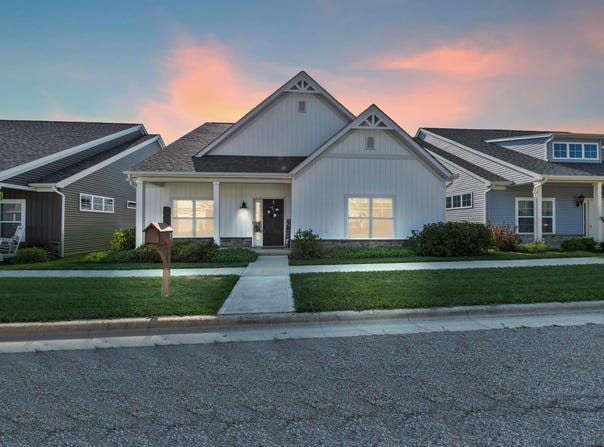 313 Middleburn Street, Johnstown, OH 43031