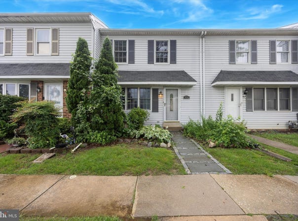 918 GREENHOUSE DRIVE, SECANE, PA 19018