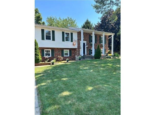 8079 Windward Trace Circle NW, Massillon, OH 44646