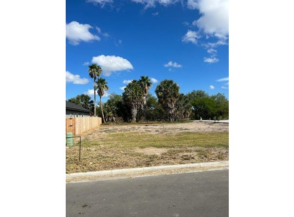 7345 Lago Vista Blvd., Brownsville, TX 78575