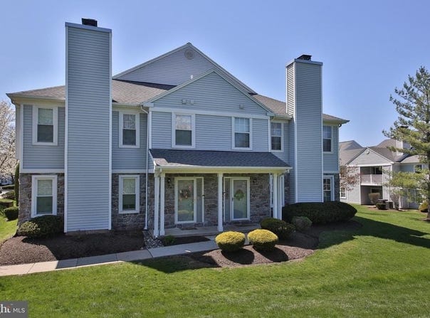 1109 MEWS DRIVE, SELLERSVILLE, PA 18960