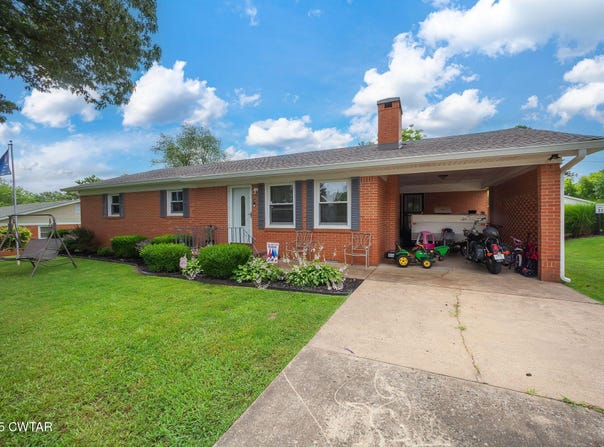 208 Taylor Street, Trenton, TN 38382